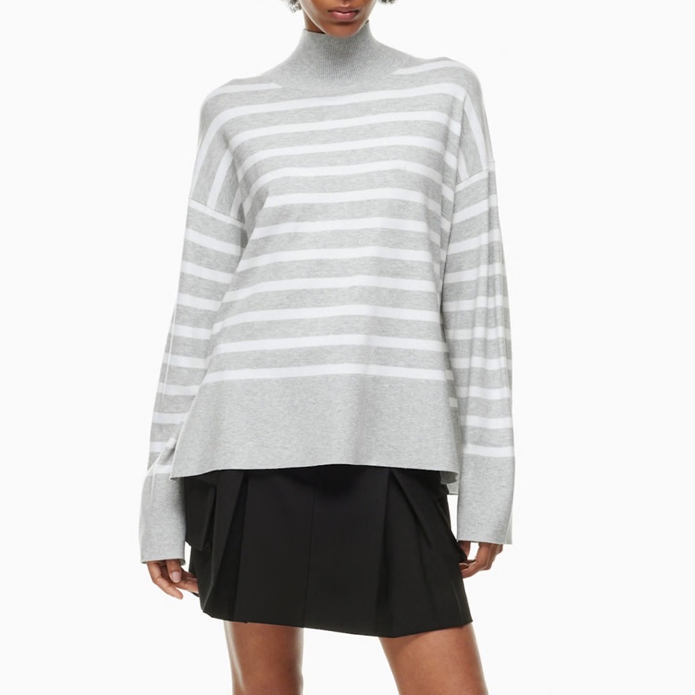 ARITZIA Weekday Turtleneck Sweater size XS
